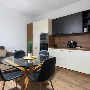  Apartment La Luna - High-end 2bd Flat In The Centre By Flat Mаnager Bulgaria