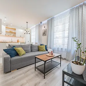  Apartment Glow - Chlebnicka Poland
